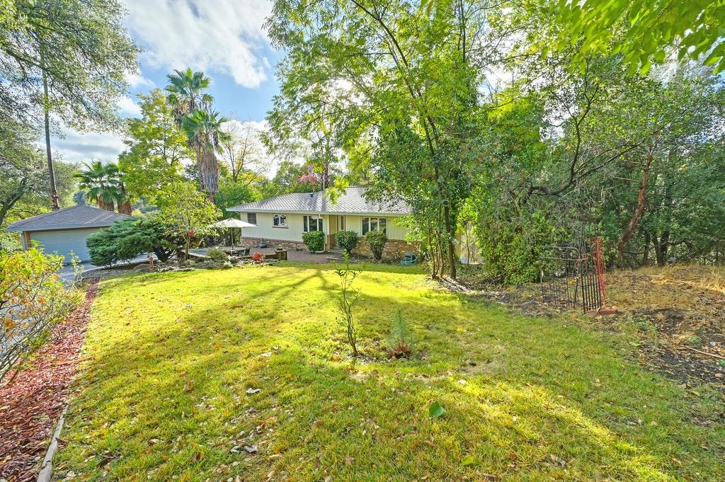 4001 La Canada Court