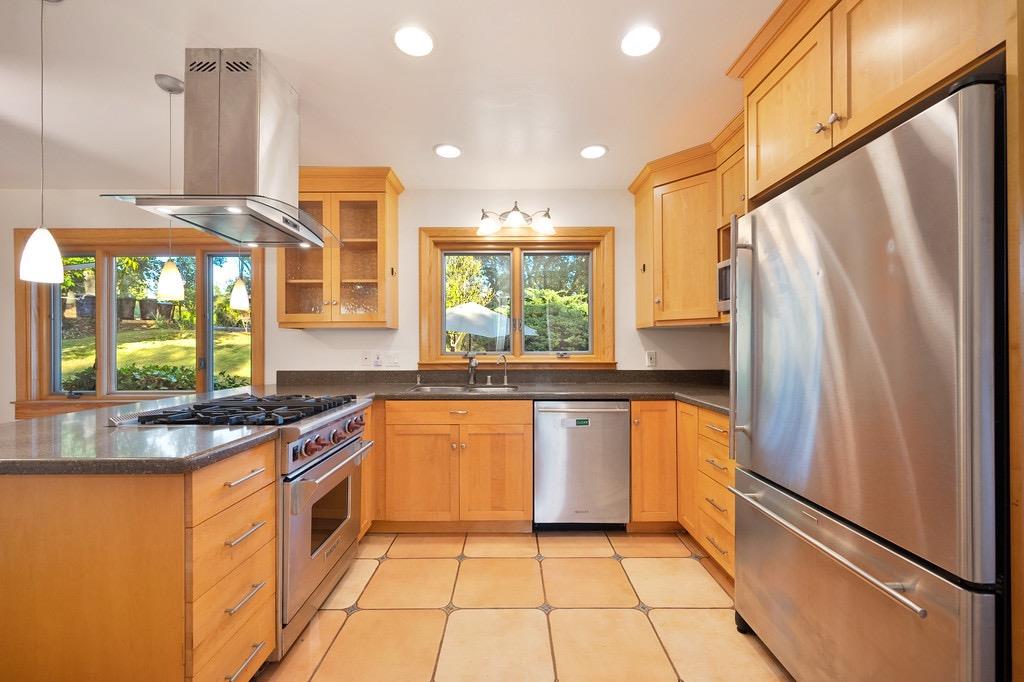 4001 La Canada Court