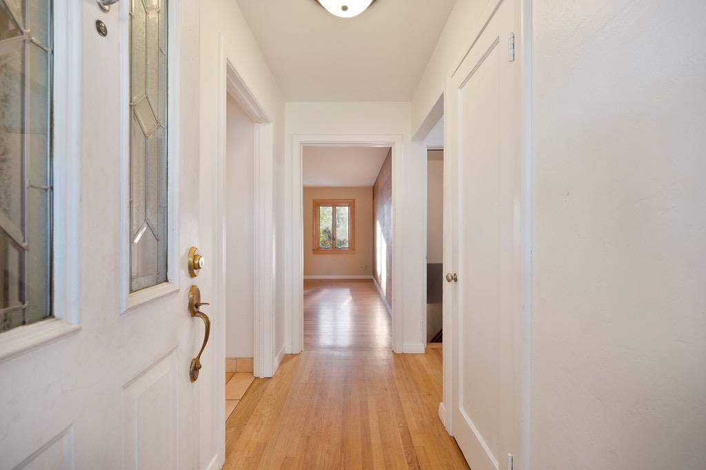 4001 La Canada Court