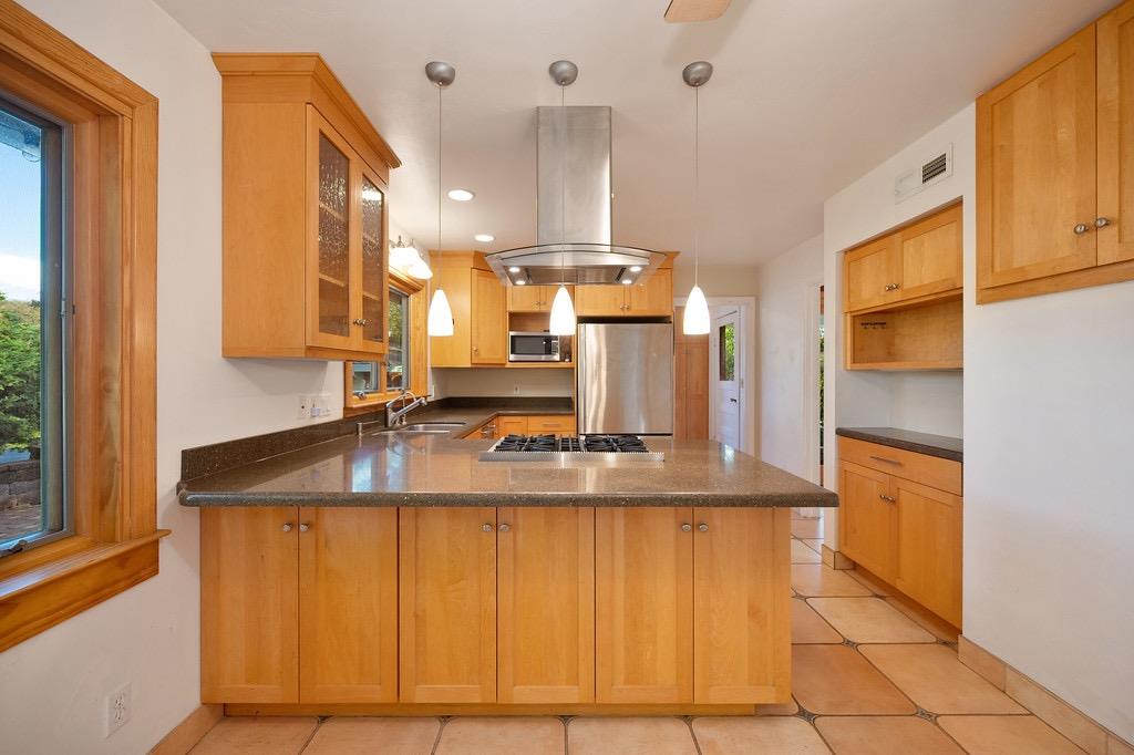 4001 La Canada Court