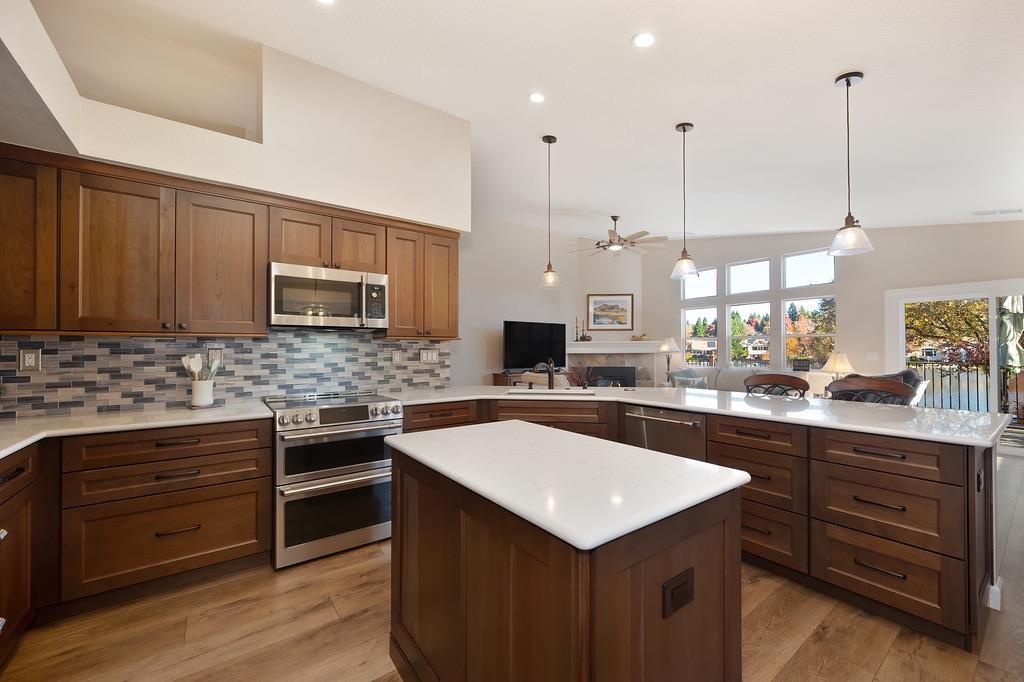 3391 Thornhill Drive