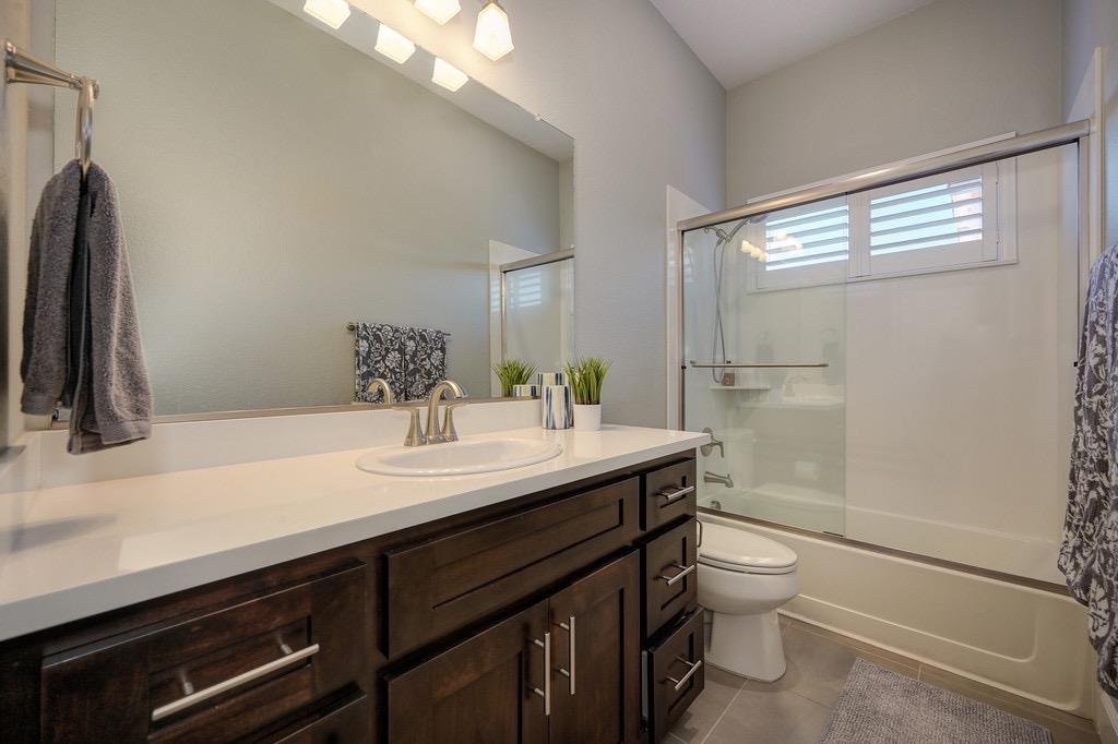 2956 Shady Acres Loop