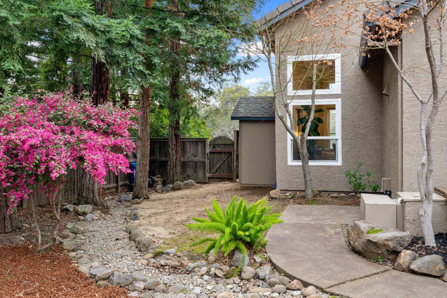 6408 Bluevista Court