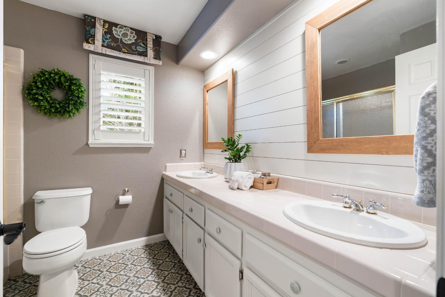 6408 Bluevista Court