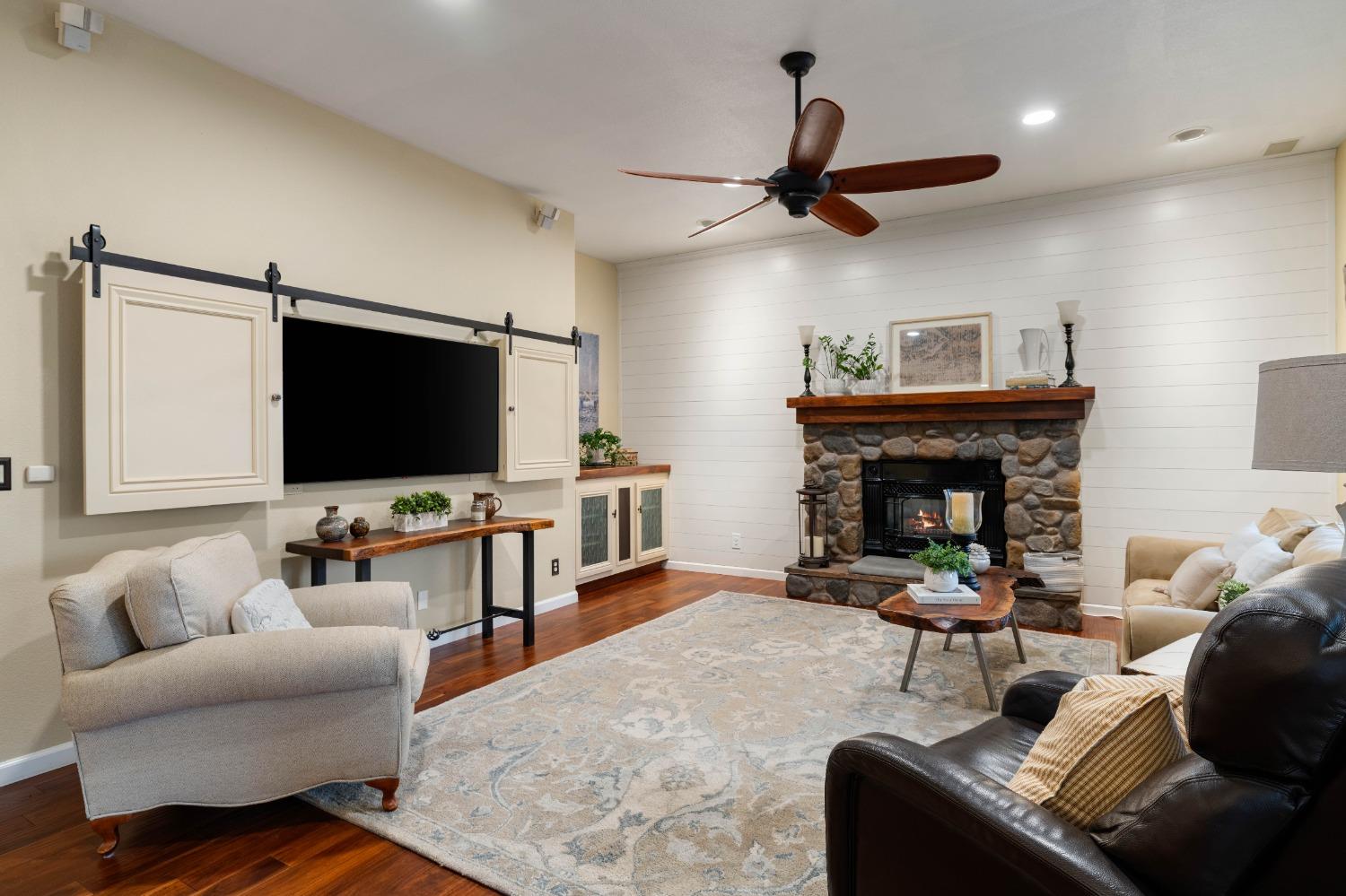 6408 Bluevista Court