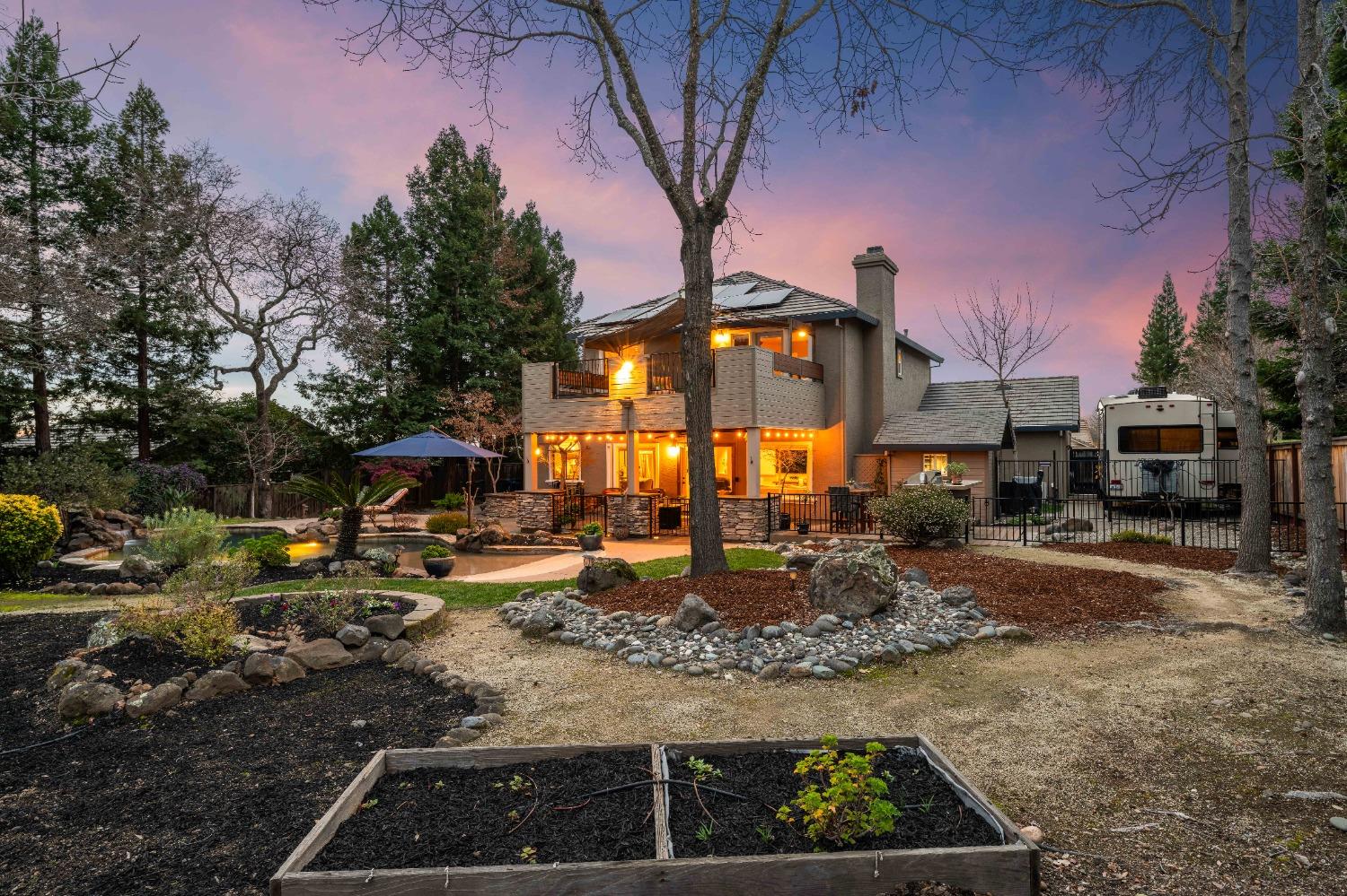 6408 Bluevista Court