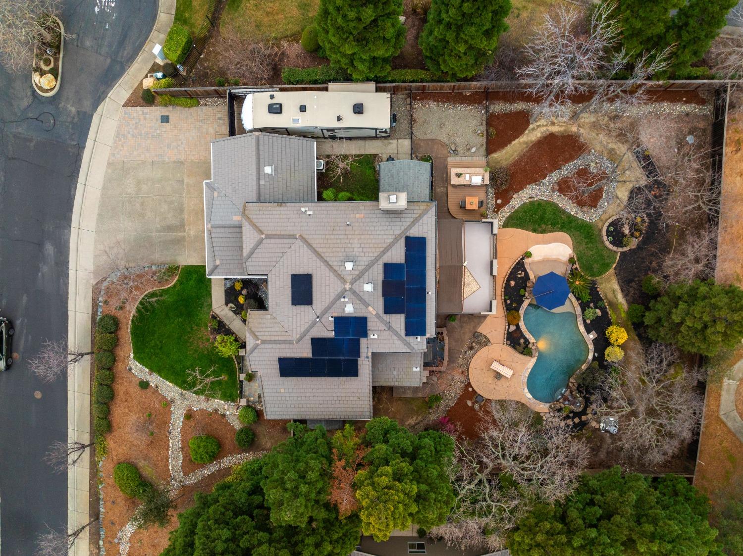 6408 Bluevista Court