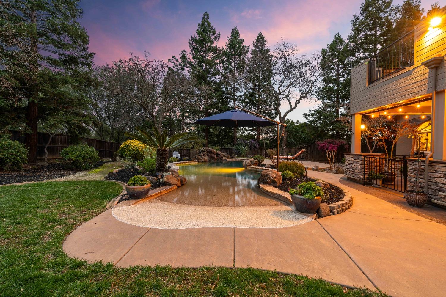 6408 Bluevista Court