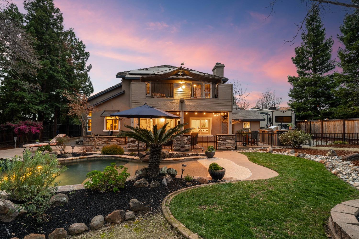 6408 Bluevista Court