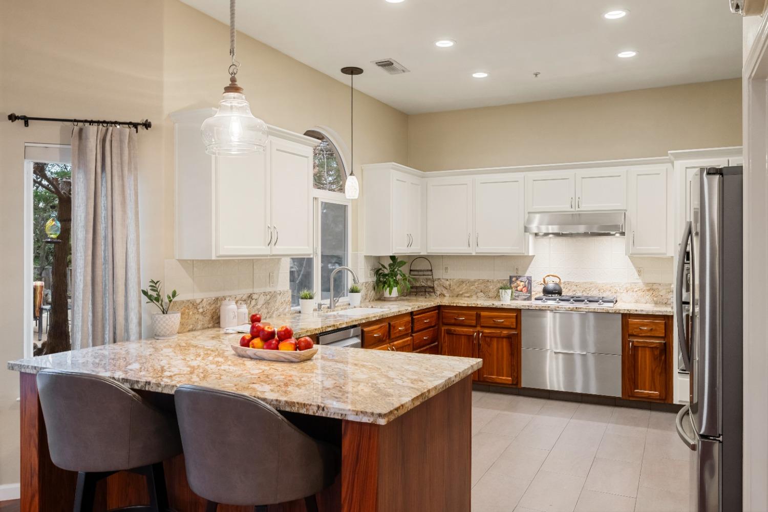 6408 Bluevista Court