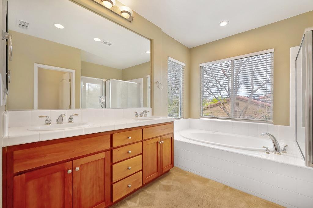 5073 Courtney Way