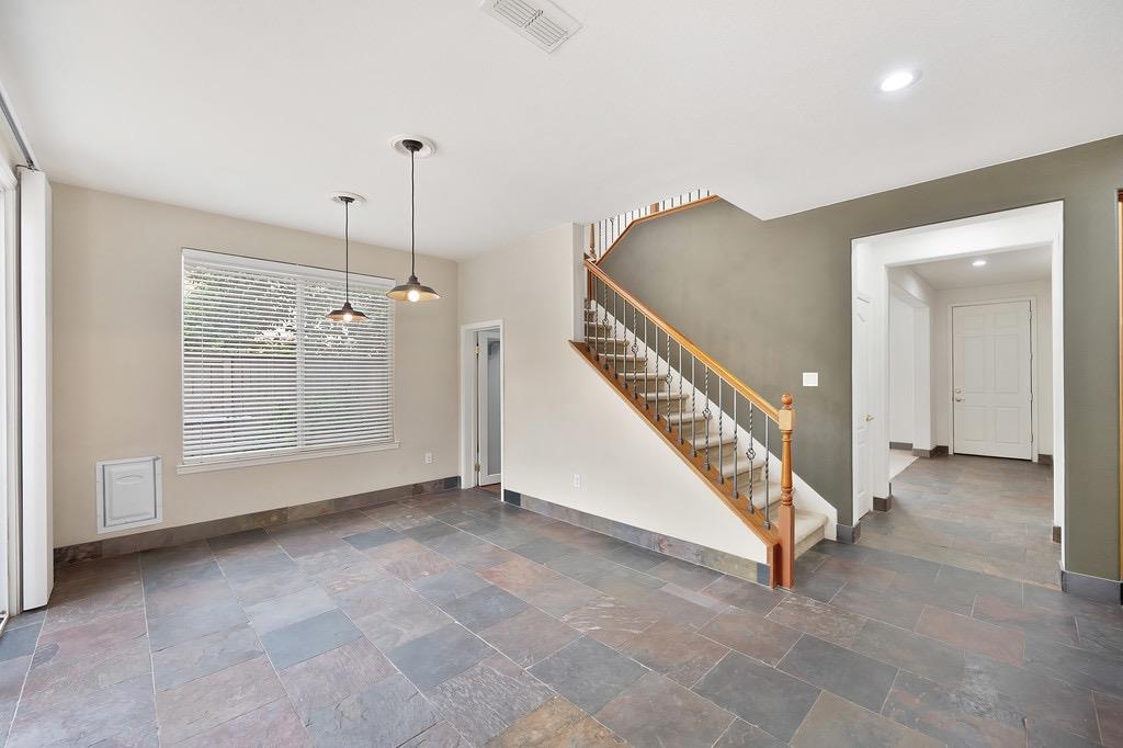 5073 Courtney Way