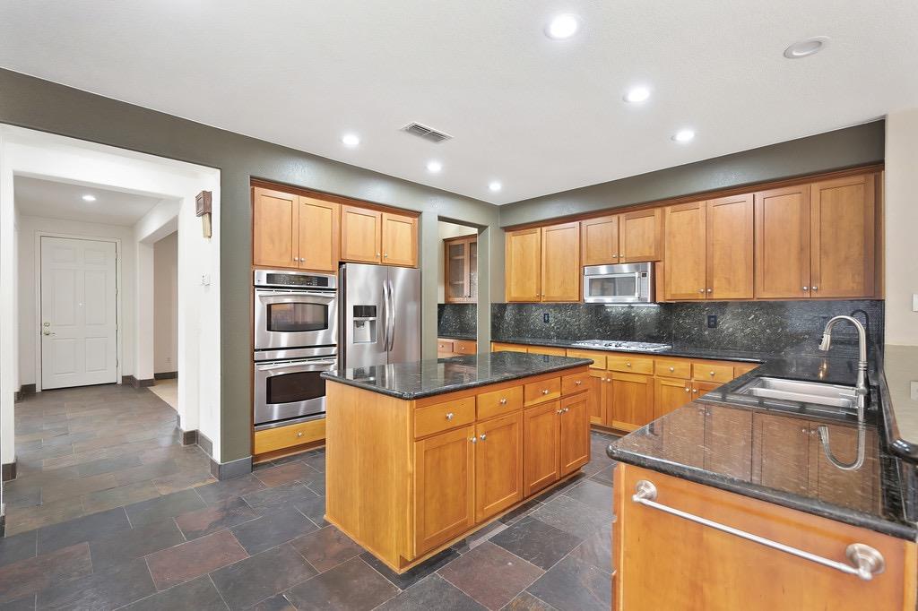 5073 Courtney Way