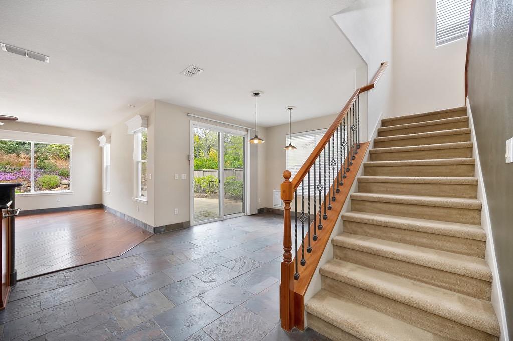 5073 Courtney Way