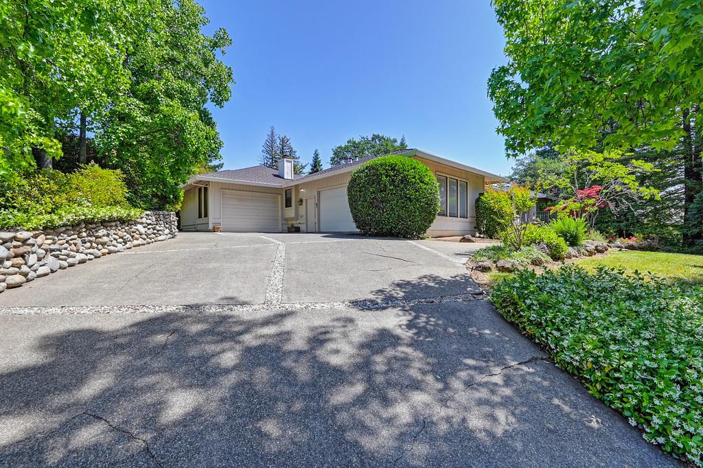 6435 Fern Leaf Drive