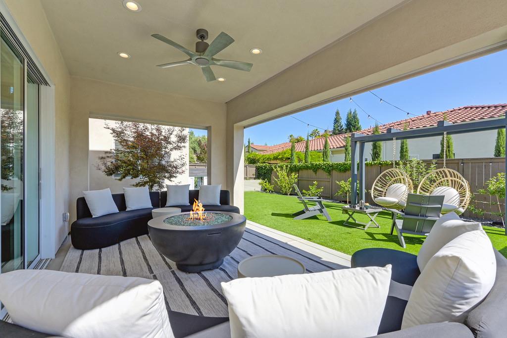1004 Big Cedar Ct