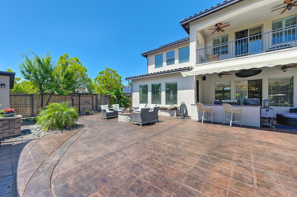 1721 Bella Cir