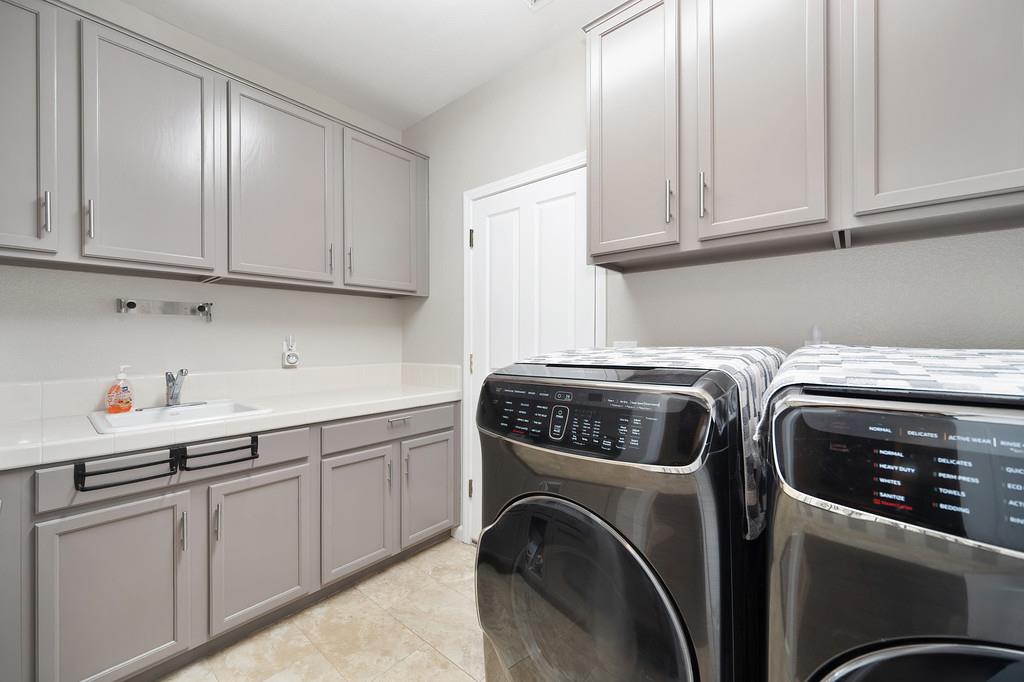 1721 Bella Cir
