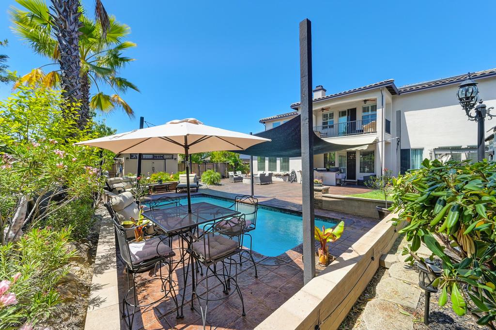 1721 Bella Cir