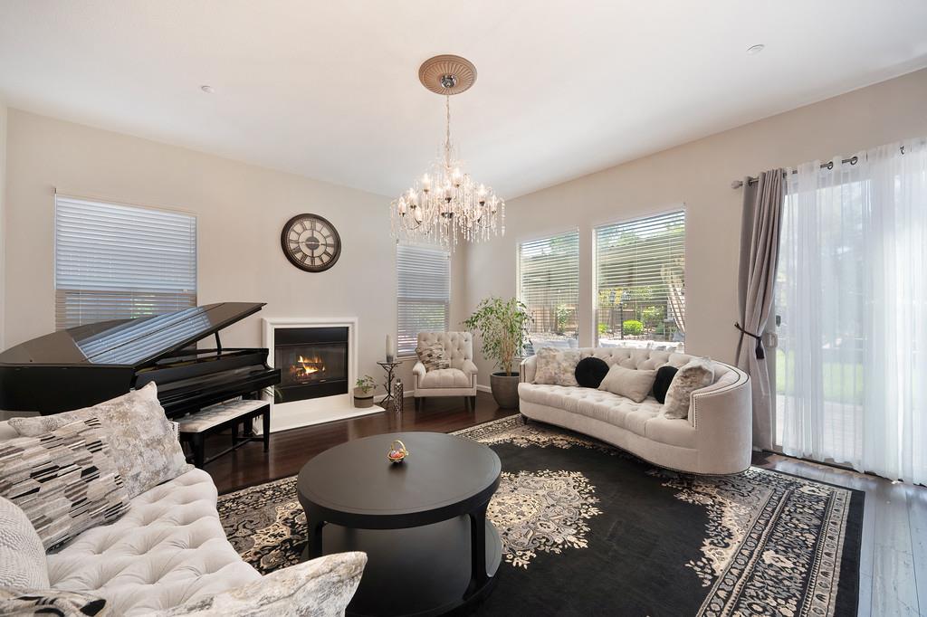1721 Bella Cir