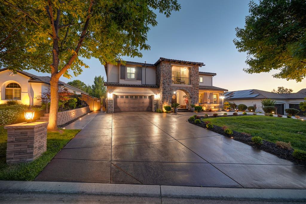 1721 Bella Cir