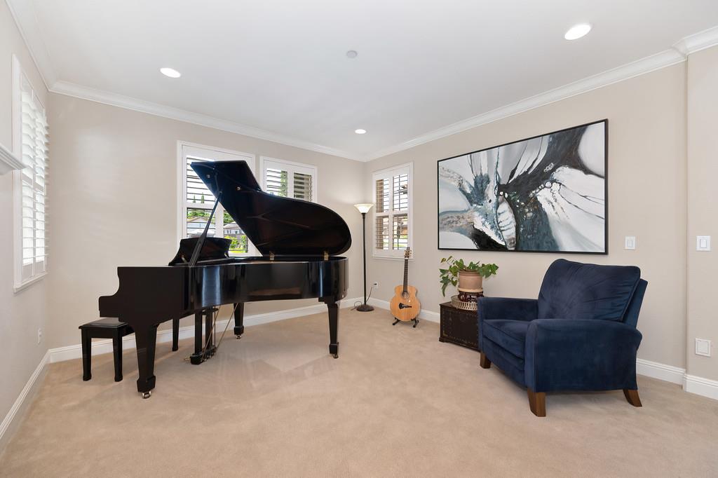 125 Diamond Grove Ct