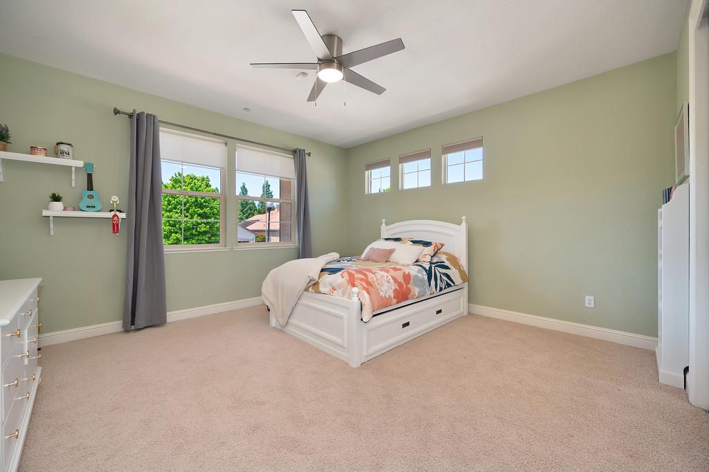 125 Diamond Grove Ct