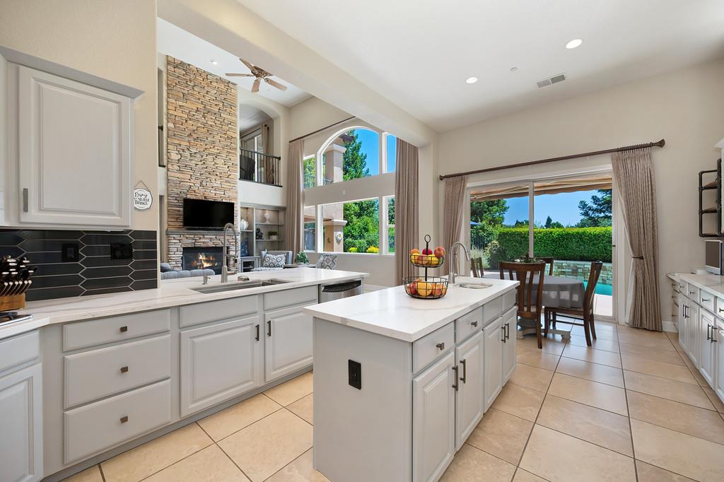 125 Diamond Grove Ct