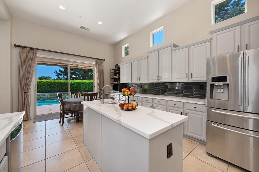 125 Diamond Grove Ct