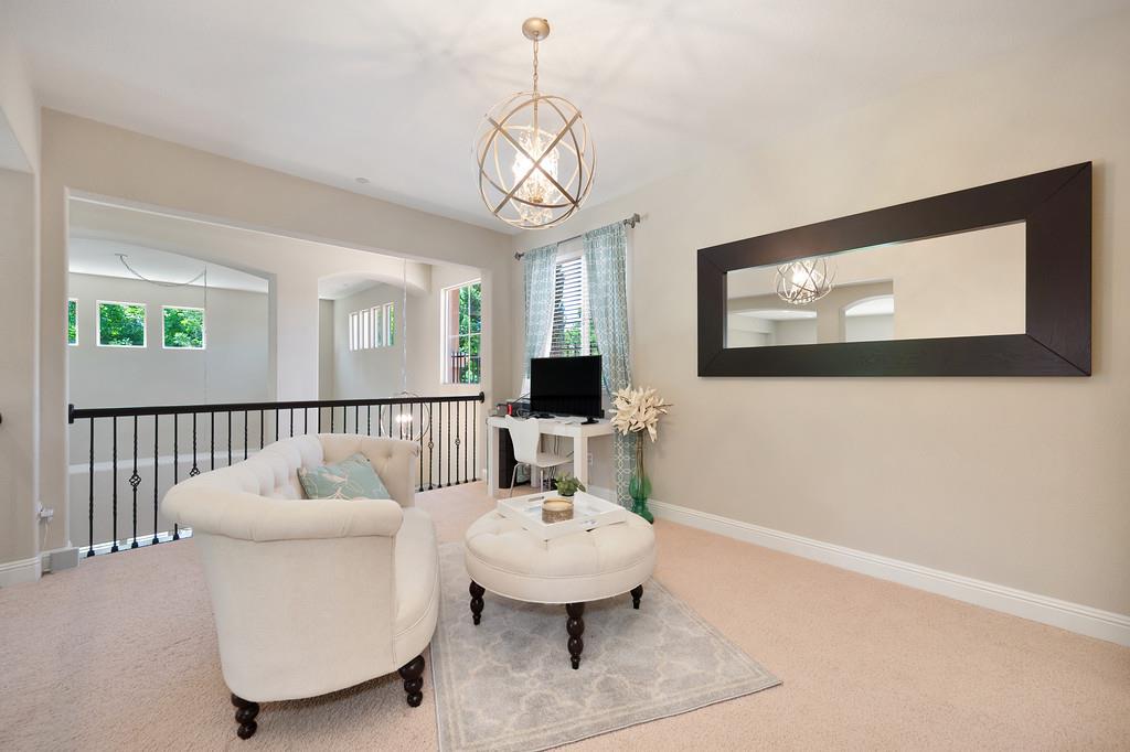 125 Diamond Grove Ct