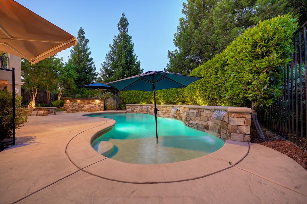 125 Diamond Grove Ct