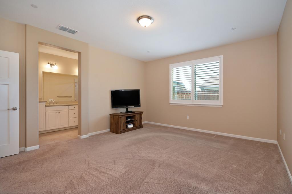 7414 Sun Rose Way