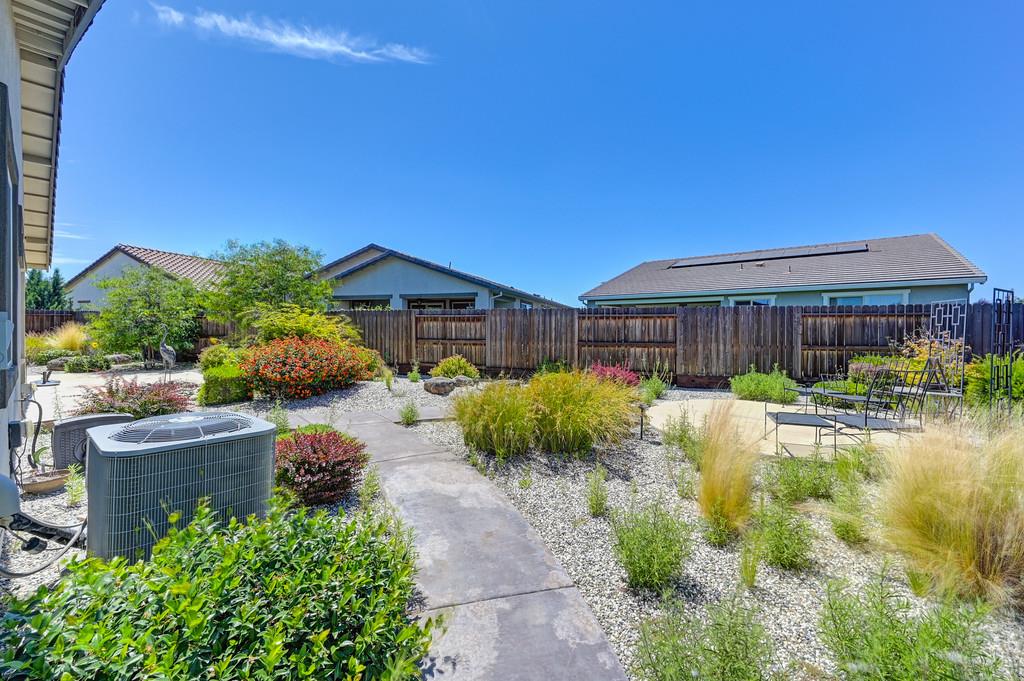 7414 Sun Rose Way