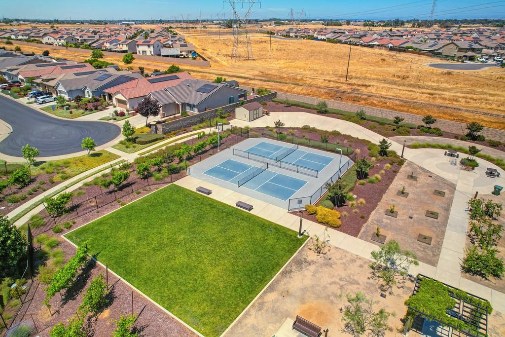 7414 Sun Rose Way