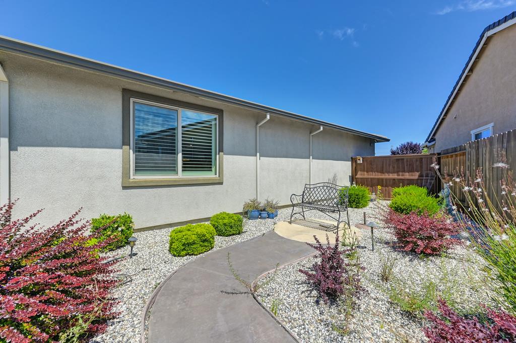 7414 Sun Rose Way