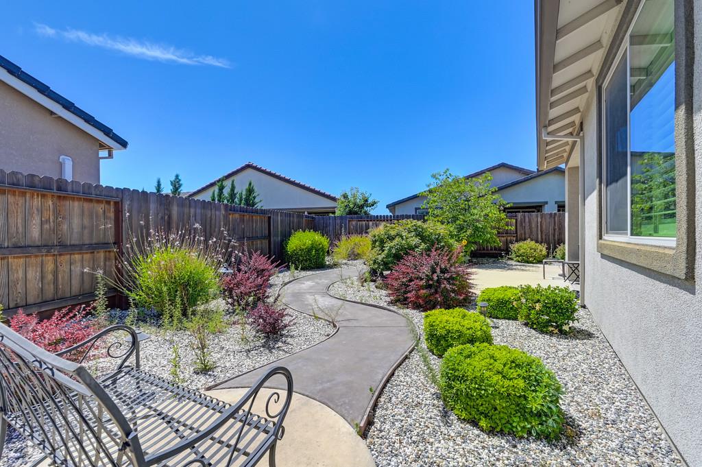 7414 Sun Rose Way