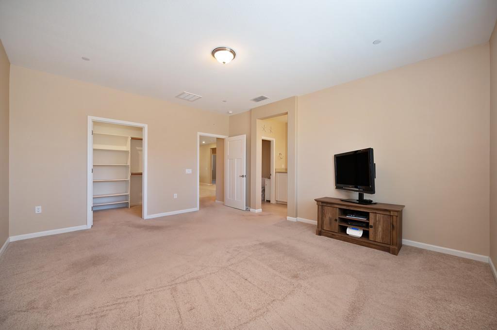 7414 Sun Rose Way