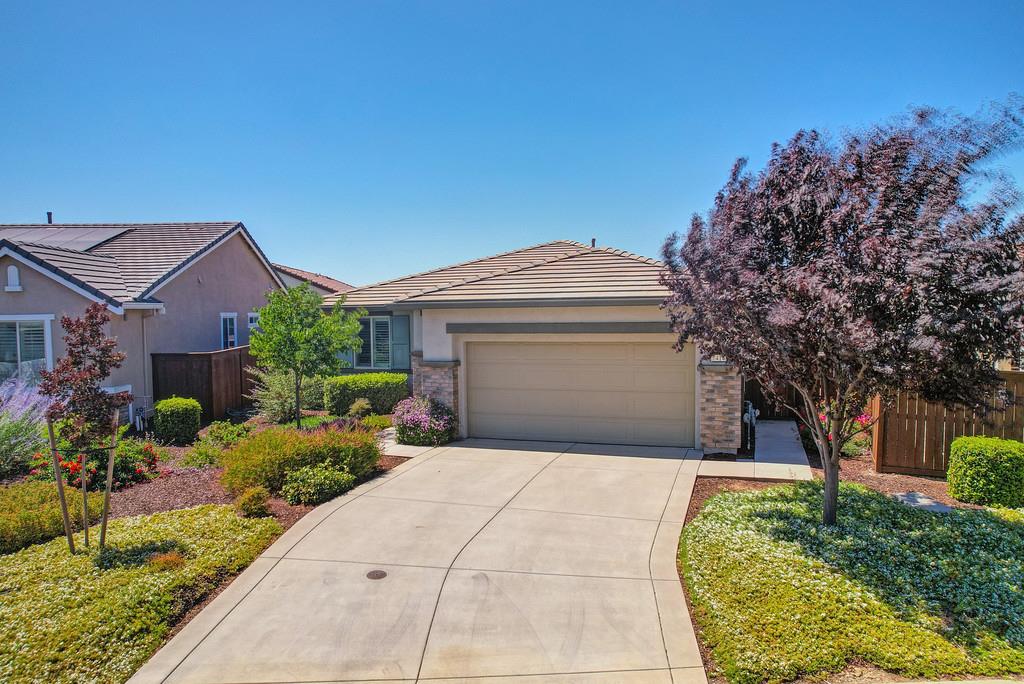 7414 Sun Rose Way