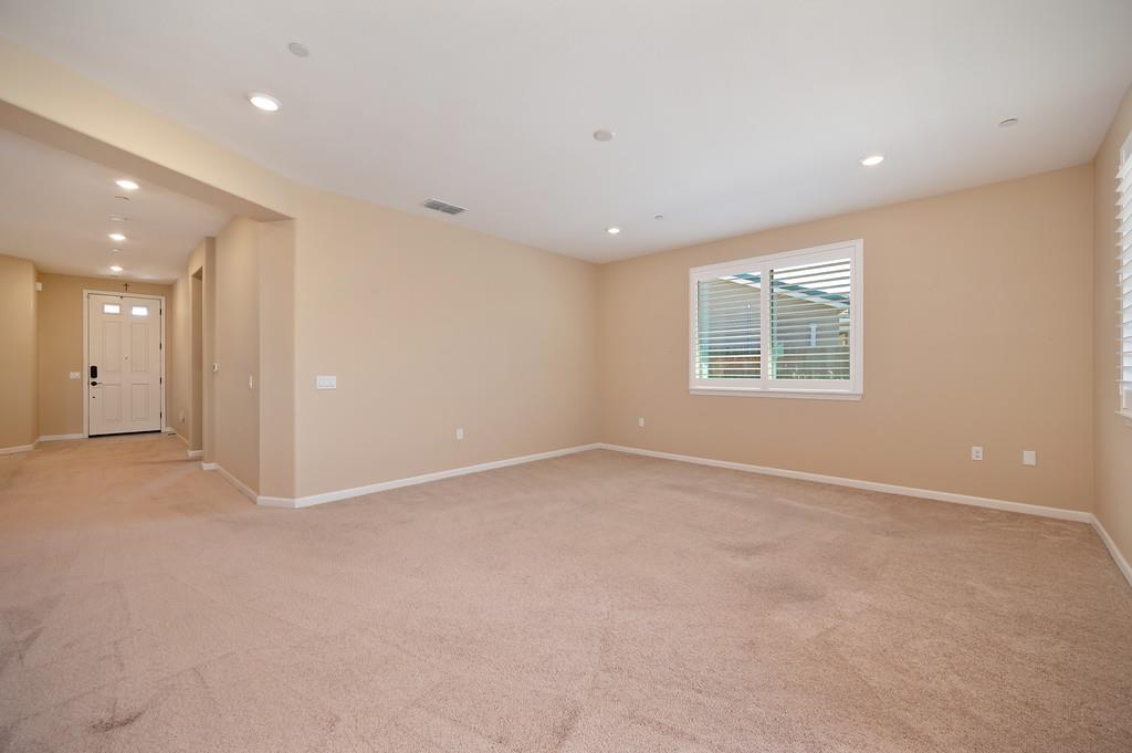 7414 Sun Rose Way
