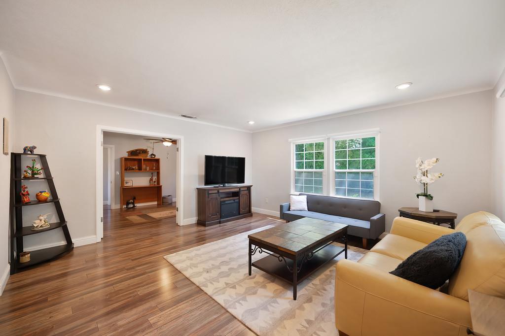 4732 Pennsylvania Ave