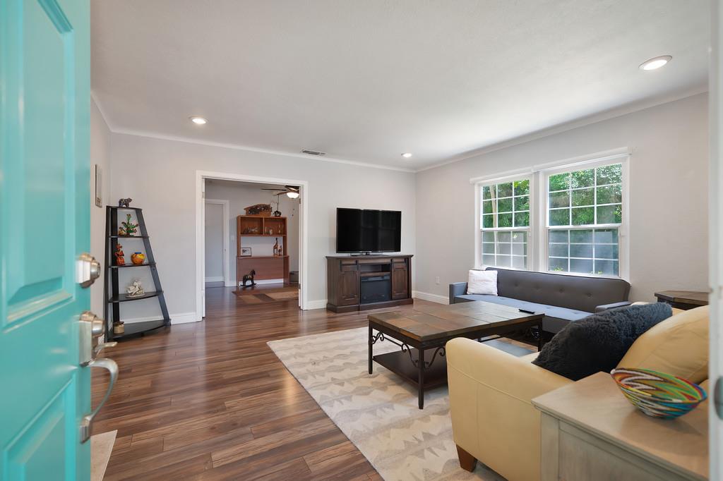 4732 Pennsylvania Ave