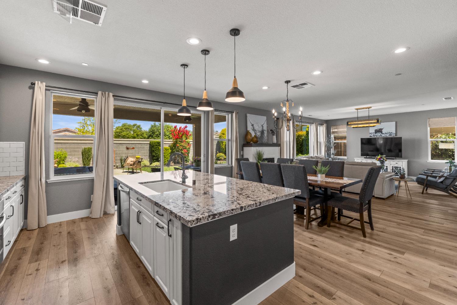 3904 Deergrass Circle