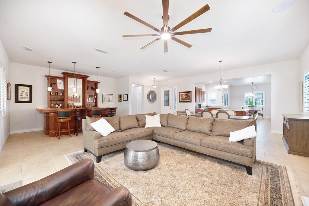 2389 Mendota Way