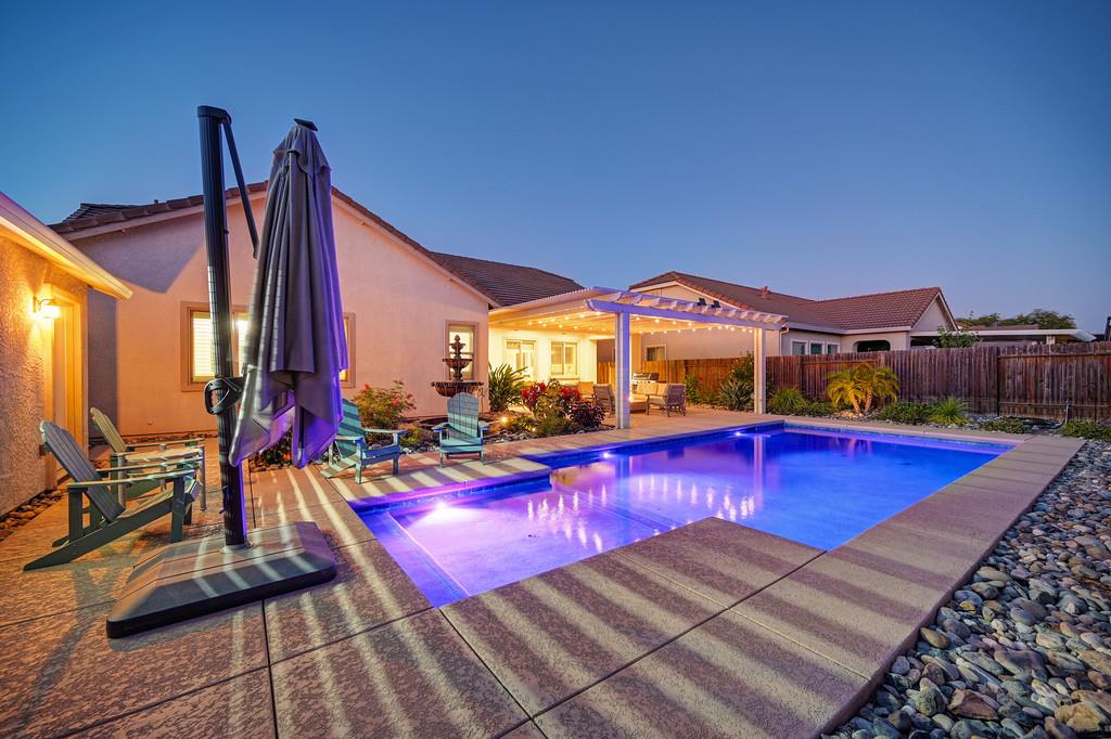 2389 Mendota Way