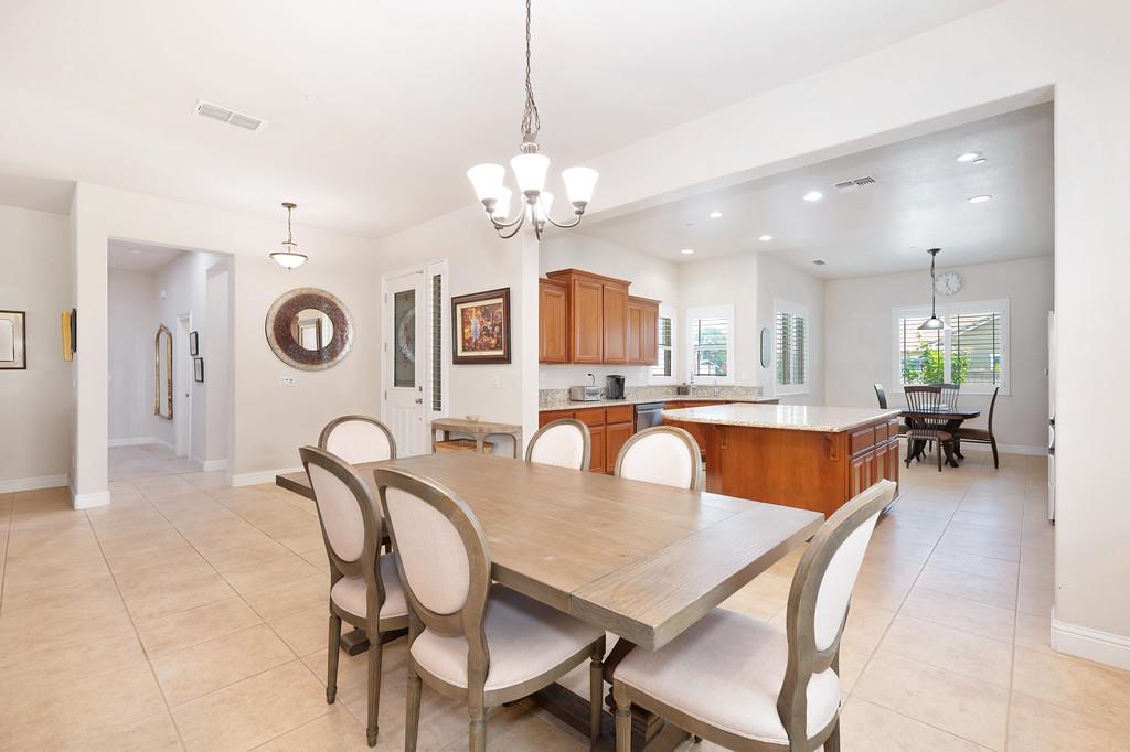 2389 Mendota Way