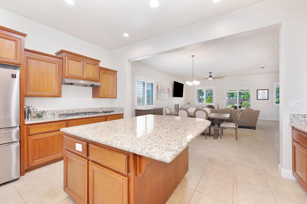 2389 Mendota Way