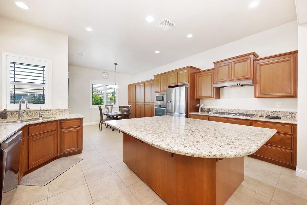 2389 Mendota Way