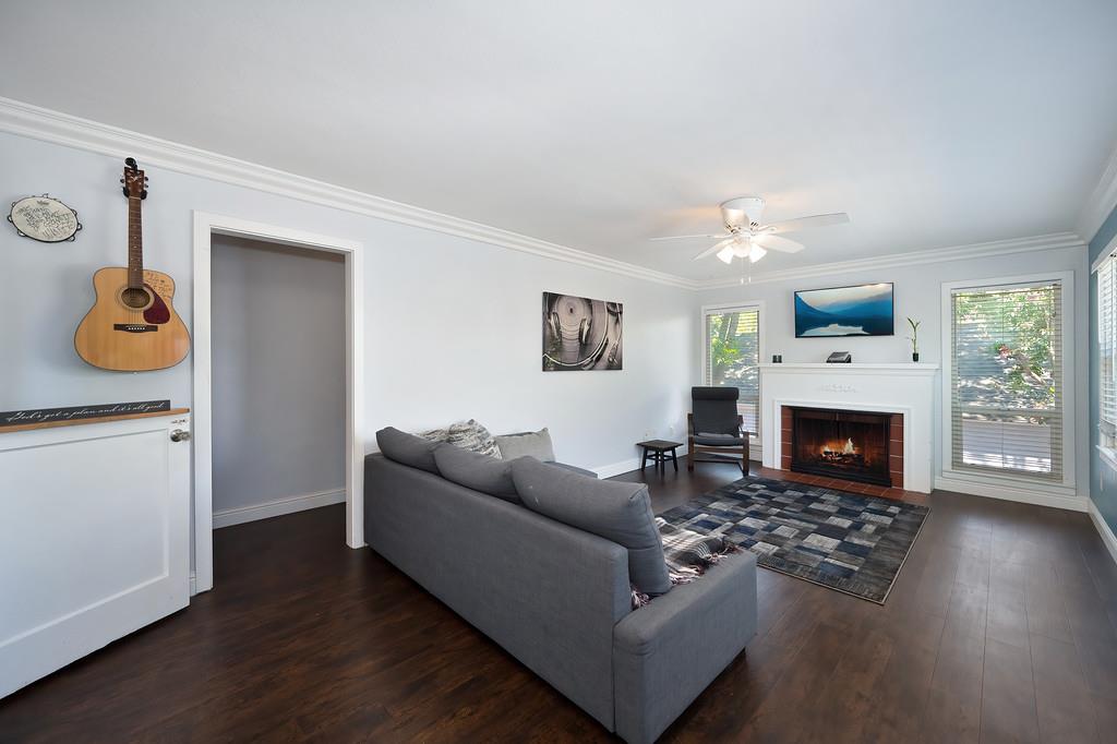 400 Pleasant St
