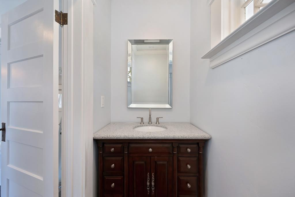 400 Pleasant St