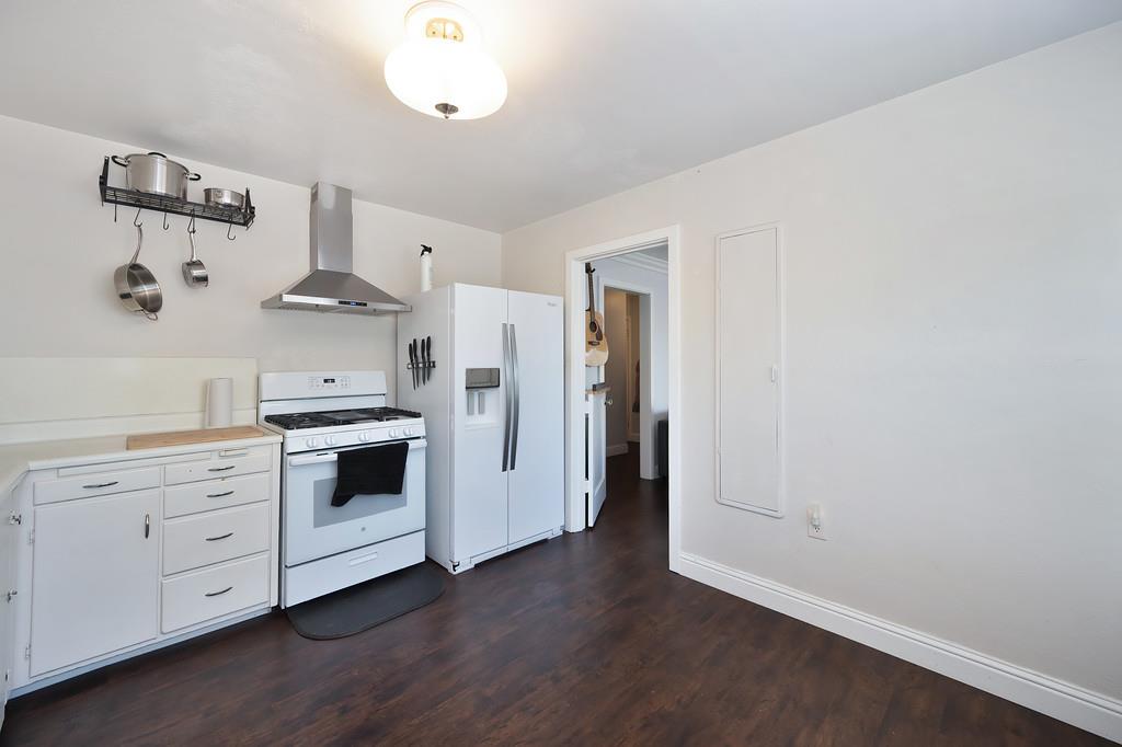 400 Pleasant St